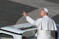 media/75/popeleovows_4867553t.jpg