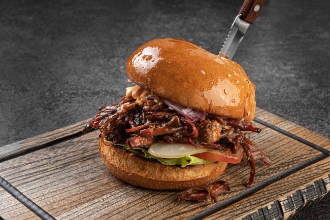 BBQ lovers smash Guinness World Record for most pulled pork sandwiches served in 8 hours