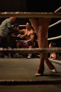 media/79/dwaynejohnsonlooks_4257923t.jpg