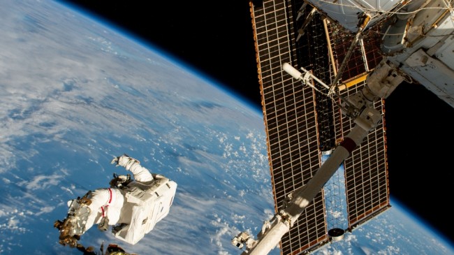NASA weighs early return from ISS after astronaut's medical concern