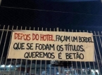 "After the hotel, build a brothel. Screw titles, what we want is concrete", claim angry Benfica fans