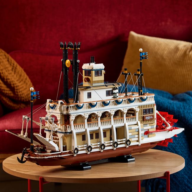 Lego unveils 4,000-piece River Steamboat set