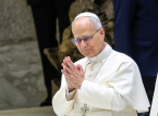 Pope Leo calls for Iran war to end before Easter