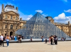 Louvre installs security bars on balcony used in October's heist: "Learning all the lessons"