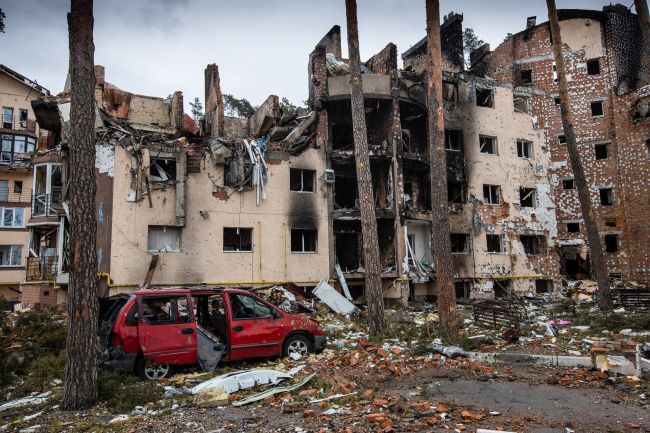 Russia may offer 0 billion in frozen assets for Ukraine reconstruction under strict conditions