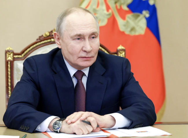 Putin shrugs at Greenland dispute: 