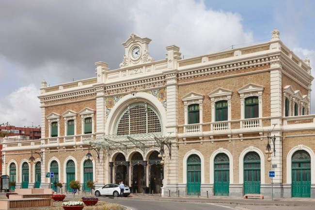 Commuter train hits crane in Southeastern Spain, minor injuries reported