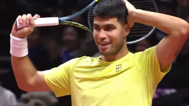 Carlos Alcaraz wins first duel with Jannik Sinner of the year in South Korea