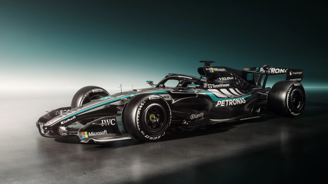 Formula 1 2026: Mercedes-AMG shows off the W17
