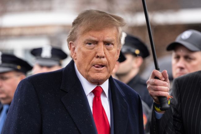 Trump urges Russia to halt attacks, suggests Zelensky may consider ceding Crimea